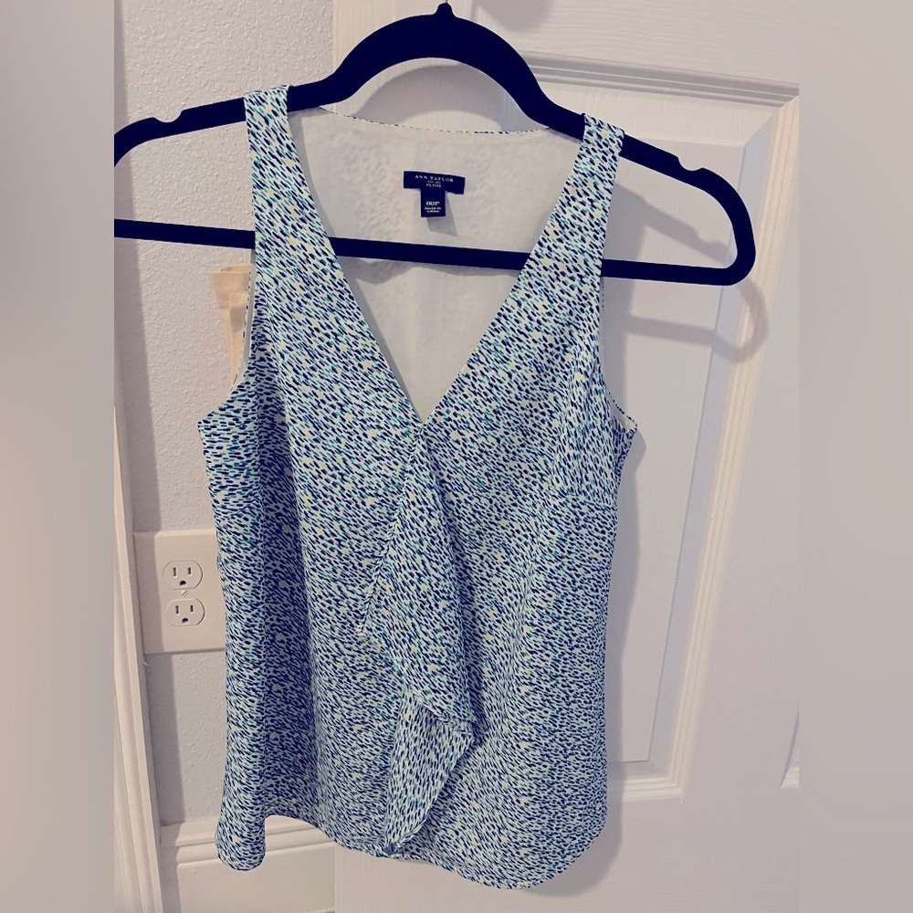 Ann taylor sleeveless ruffle top 00p